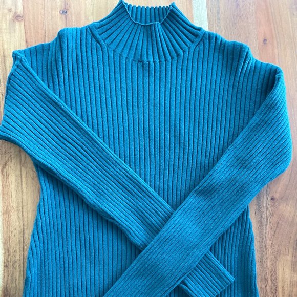 Banana Republic Women's Teal Mock-Neck Ribbed Long Sleeve Shirt Size Small - Picture 1 of 3